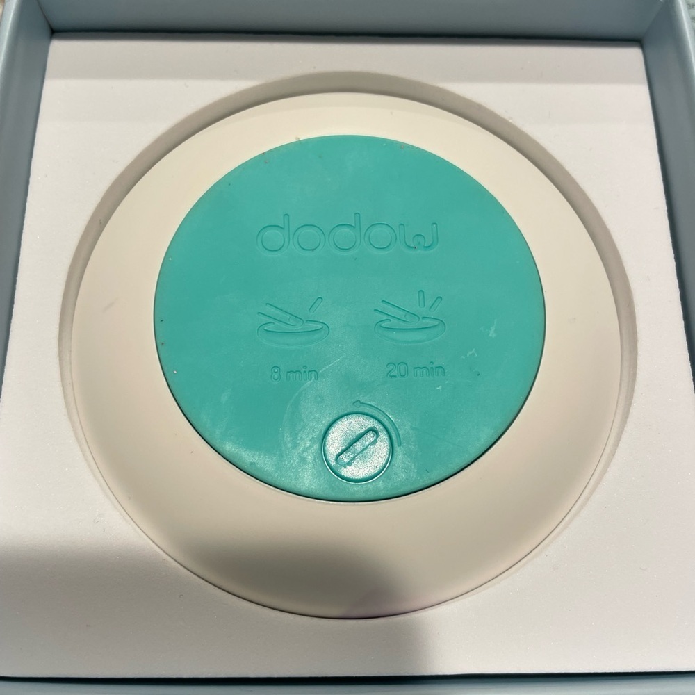 Dodow Sleep Aid Device Insomnia Tool fall asleep faster-made by insomniacs - Picture 3 of 3